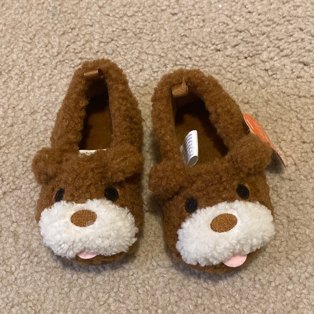 New infants Brown Bear Slippers size 5
